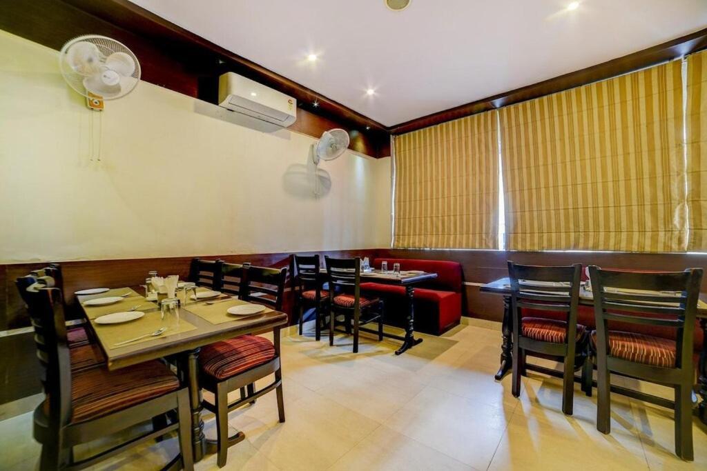 Hotel Mayur Deluxe Meerut Esterno foto
